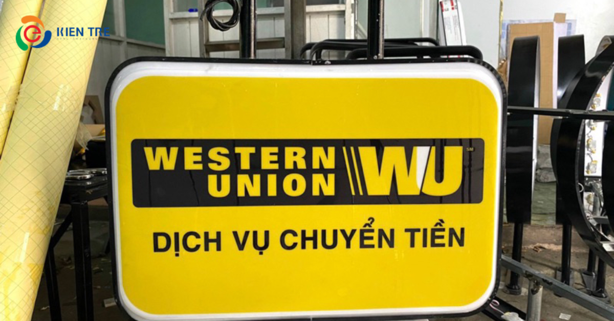 Hộp đèn mica hút nổi chịu nắng mưa tốt