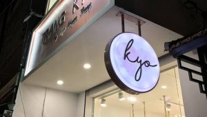 Hộp đèn shop thời trang